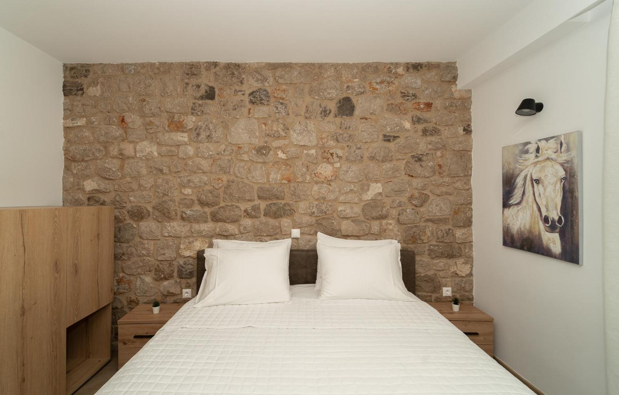 Lithos Suites Finikounta Exteriör bild