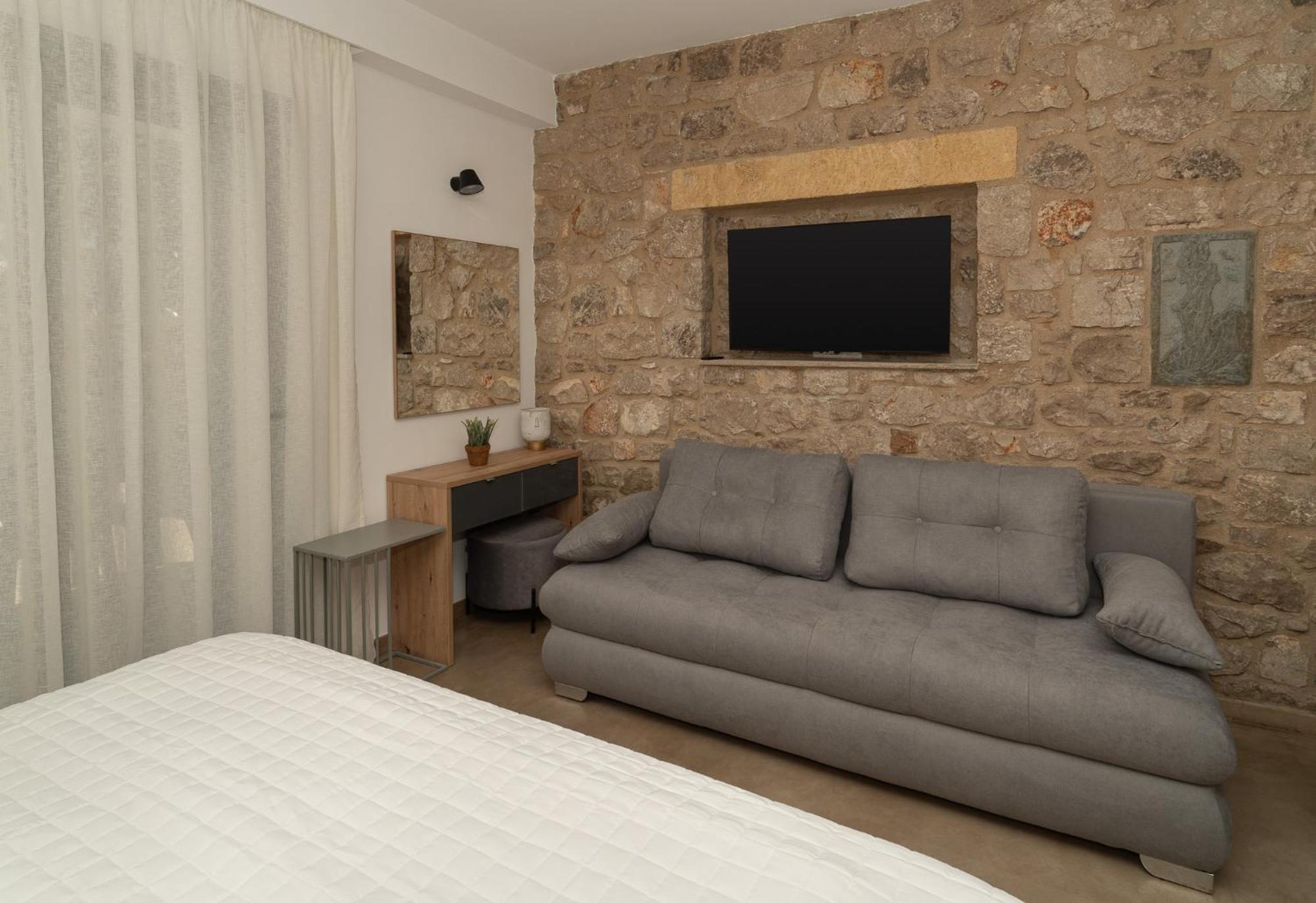 Lithos Suites Finikounta Exteriör bild